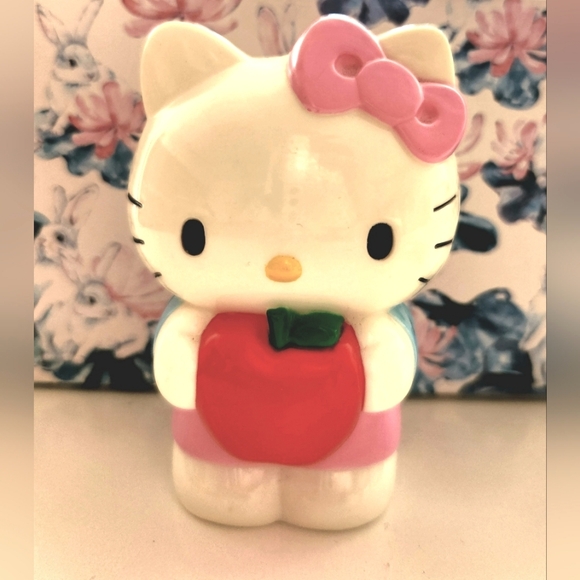 Hello Kitty plastic coins bank - Picture 1 of 3